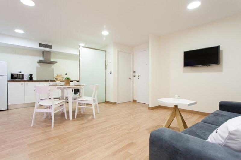 Apartments Ole - Albareda 24 Seville Ngoại thất bức ảnh